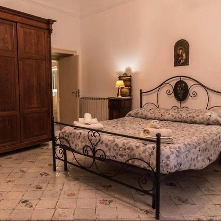 Appartamento Palazzo Pace Al Cassaro Палермо Екстериор снимка